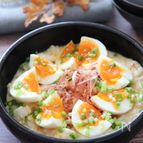 食感も楽しめる！叩き長芋と半熟卵の旨だしおかかマヨサラダ