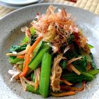〝生姜が香るしゃきしゃき小松菜炒め〟味付けめんつゆだけ！