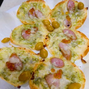 もんぶらん°・*:.。.☆の作ってみた!投稿(【パリパリしらすのミニピザ】軽くて止まらない♪)