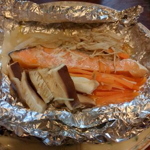 1234876の作ってみた!投稿(【鮭ときのこのホイル焼き】フライパンで♬包んで蒸すだけ！)