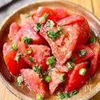 5分で完成！【トマトの中華胡麻サラダ】胡麻油香る♩