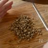 オーブンで一発【塩麹で作るスタッフドマッシュルーム】の工程1