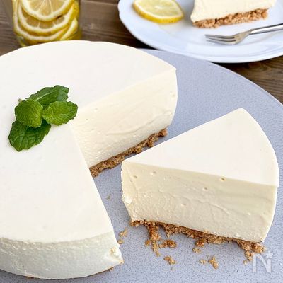 定番のレアチーズケーキ