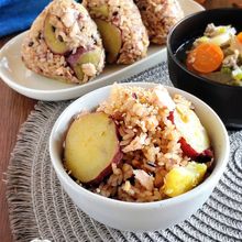 生姜香る☆鮭とさつまいもの炊き込みご飯。