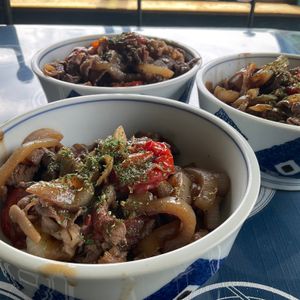Memento-MORIの作ってみた!投稿(＊新玉ねぎとトマトのスタミナ牛丼＊無水調理)