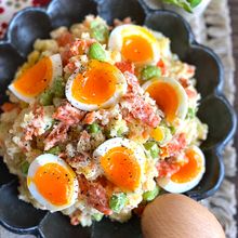 ごま油風味で食べたらやみつき♪鮭と枝豆の和ポテサラ