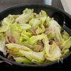 『豚バラキャベツと厚揚げのピリ辛胡麻味噌炒め』10分簡単☆の工程2