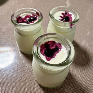 えみりんの作ってみた!投稿(ブルーベリーソースのパンナコッタ)