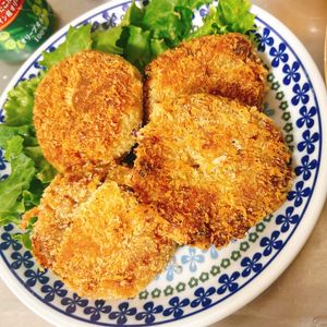 煌蓮mamの作ってみた!投稿(ご飯に合う♪お手軽リメイクレシピ『肉じゃがコロッケ』)