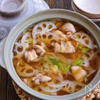 れんこんたっぷり！シャキシャキれんこん鶏鍋