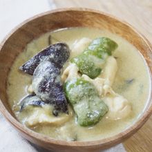 神楽南蛮とナスの旨辛和風グリーンカレー【ご飯がすすむ】