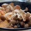 鶏ときのこのクリーム煮【むね肉なのに柔らかすぎる！】の工程2
