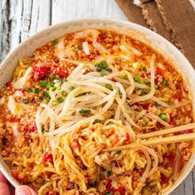 とまチー担々麺