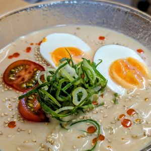まゆのの作ってみた!投稿(混ぜるだけ~そうめんで冷やし担々麺風！)