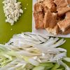 【イカと絹揚げのガーリックオイコチュ炒め】美味しすぎるー！！の下準備