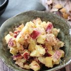 レンジでできる！癖になる味♡さつまいもの和風おかかマヨサラダ