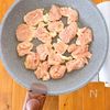 鶏むね肉でもしっとり柔らか♡甘辛梅チキンの工程3