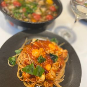 ずんずんの作ってみた!投稿(鶏肉と玉ねぎのガーリックトマトスパゲッティ)