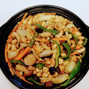 にゃんこさん🐱の作ってみた!投稿(【鶏ひき肉と豆の野菜たっぷり炒め】フライパン一つで炒めるだけ)