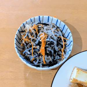 かおちゃんの作ってみた!投稿(【しらたきとひじきの和サラダ】味付け簡単なのにおいしすぎる♡)