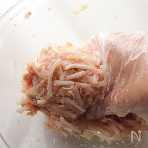 オートミール＆もやしでかさ増し！ やわらか鶏つくね | レシピサイトNadia