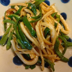 なべ円の作ってみた!投稿(肉なしで大満足！【竹輪のチンジャオロース】)