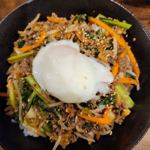 620734の作ってみた!投稿(面倒くさくない!速攻で作れる!『そぼろビビンバ丼』)