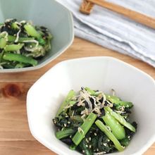 レンジで簡単副菜!小松菜とおじゃこのごま油風味