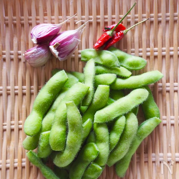 5分でおつまみ】手が止まらないやみつき枝豆ペペロンチーノ | レシピ