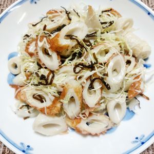 よっこの作ってみた!投稿(切って混ぜるだけやみつき♡『きゃべつとちくわの塩昆布サラダ』)