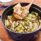 【豚バラ白菜の塩こんミルフィーユ鍋】だし絶品！飲める美味しさ