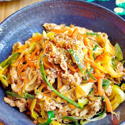 ＼お弁当にも／ワンパン10分【豚こまもやしの中華炒め】