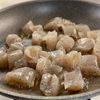 ひと口ころころ♪【鶏肉とこんにゃくの甘辛みそ煮】の工程1