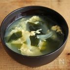 簡単！ワカメと玉ねぎ入り玉子スープ 
