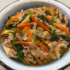 楽ラク手抜キッチン🐶🐾の作ってみた!投稿(ワンパンでつくる！⟡【豚肉とほうれん草のとろたま中華丼】)