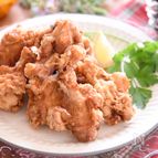 ガリガリザクザク音と食感で楽しめる”堅揚あげクリスマスチキン