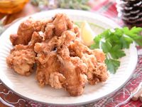 ガリガリザクザク音と食感で楽しめる”堅揚あげクリスマスチキン