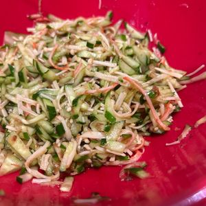ウサちゃんの作ってみた!投稿(えのきときゅうりとカニカマのおかかぽん酢)