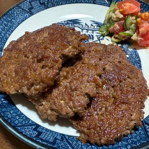 夏野菜の柴ぱんの作ってみた!投稿(すっごく簡単、今日の主役！ひき肉ステーキ)