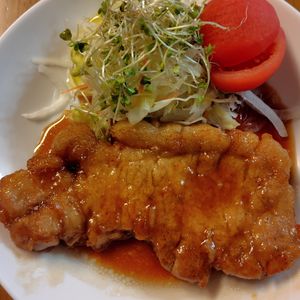 かめちゃん🐢の作ってみた!投稿(【豚ロース厚切りの甘酢トンテキ】10分でご馳走1品)