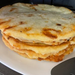 1584516の作ってみた!投稿(発酵なし！豆腐と米粉のもちカリチーズナン🧀✨グルテンフリー)