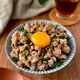 手間なし！気楽に作れる【ごま塩ニラそぼろ丼】