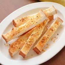メキシカン風味のチーズ食パンスティック