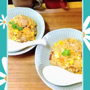 チョロリスの作ってみた!投稿(【ねぎ塩豚カルビ炒飯】食材3つ☆男子が喜ぶ!)