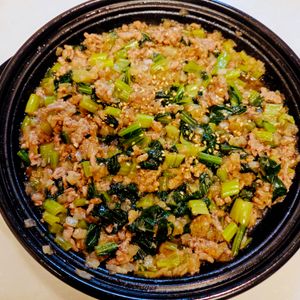 にゃんこさん🐱の作ってみた!投稿(青菜も一緒にとれる♪【小松菜ひき肉ごはん】)