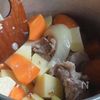 重ねて蒸すだけ　塩肉じゃがの工程4