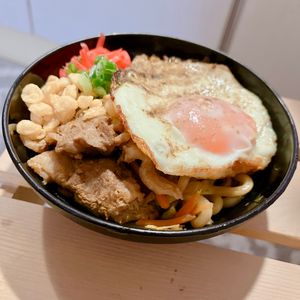 あーちゃん·͜· ♡の作ってみた!投稿(焼きうどん風！簡単おいしい『レンチンお好みうどん』)