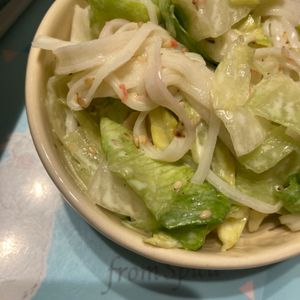 すみれの作ってみた!投稿(カニカマレタスのやみつき♡おつまみサラダ【#包丁いらず】)