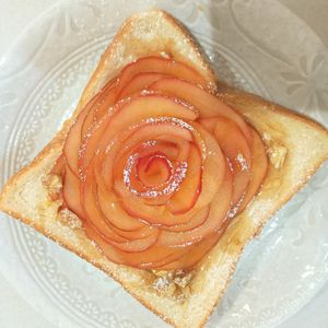 milkの作ってみた!投稿(レンジで簡単＊アップルローズトースト＊朝ごはんにおやつに♡)