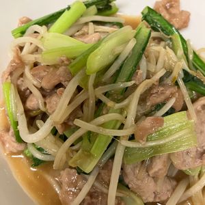 ミントミントの作ってみた!投稿(【豚肉と小松菜ともやしのしょうが醤油炒め】ボリュームおかず!)